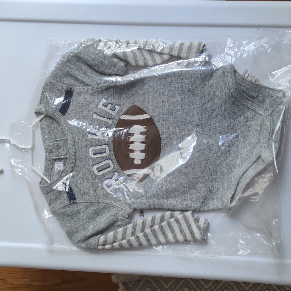 Mudpue baby onesie